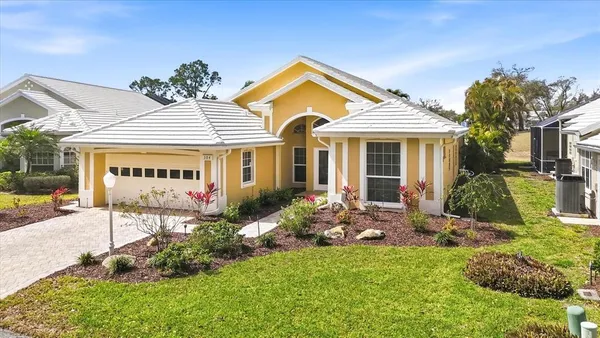 $619,000 | 304 Bermuda Court, Unit 14, Venice, FL 34293
