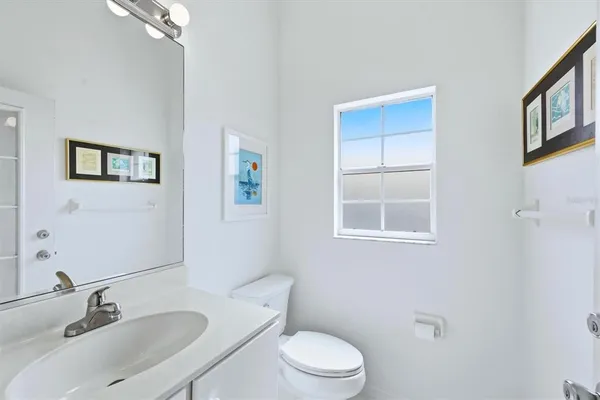 $619,000 | 304 Bermuda Court, Unit 14, Venice, FL 34293