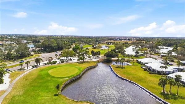 $619,000 | 304 Bermuda Court, Unit 14, Venice, FL 34293