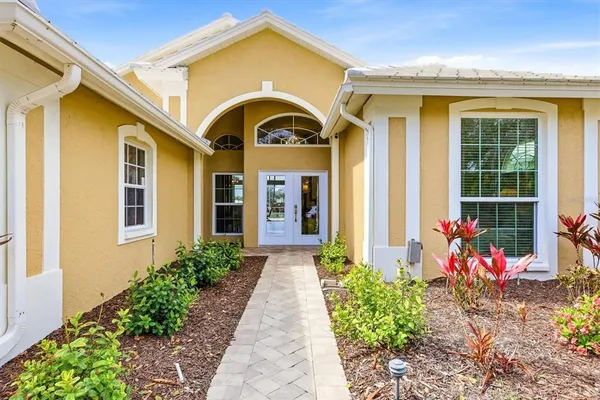 $619,000 | 304 Bermuda Court, Unit 14, Venice, FL 34293