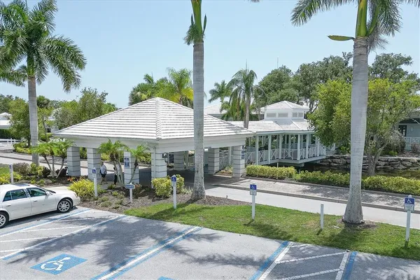 $619,000 | 304 Bermuda Court, Unit 14, Venice, FL 34293