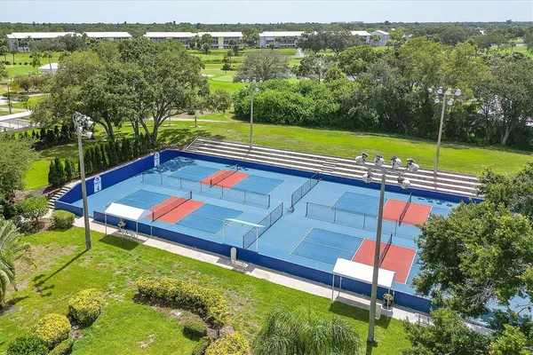 $619,000 | 304 Bermuda Court, Unit 14, Venice, FL 34293