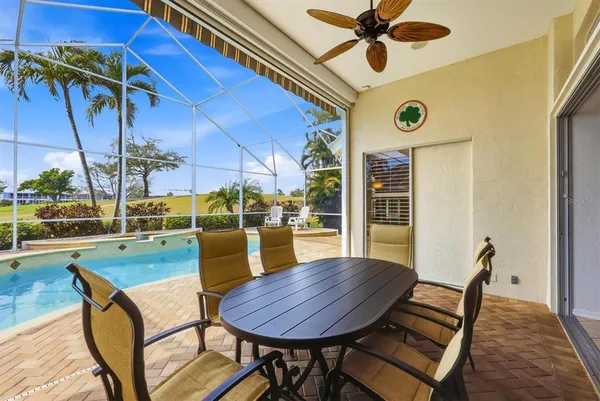 $619,000 | 304 Bermuda Court, Unit 14, Venice, FL 34293