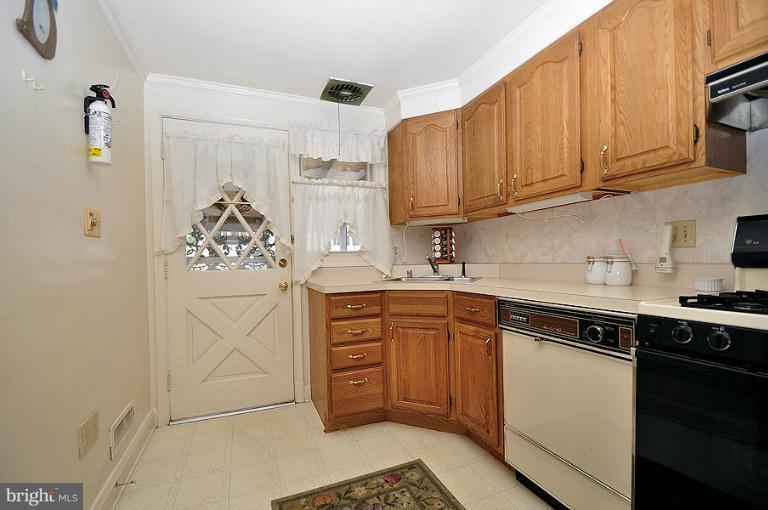 1360 Kenton Road Baltimore, MD 21234 - Photo 12 of 19 Kitchen