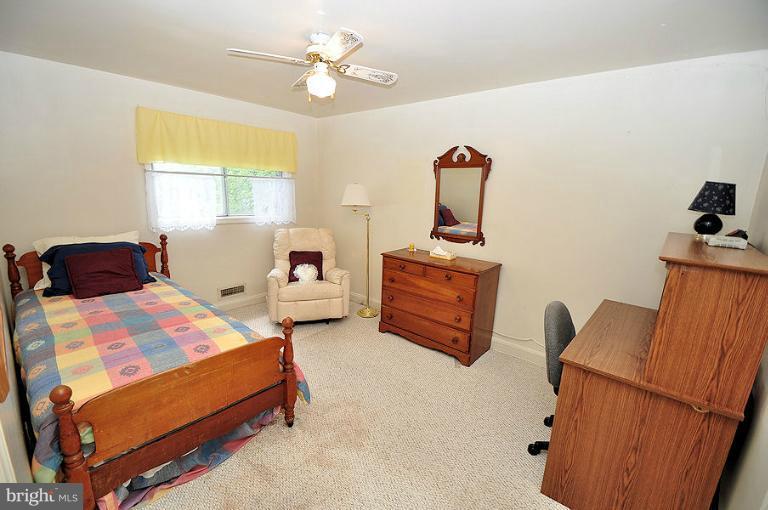 1360 Kenton Road Baltimore, MD 21234 - Photo 4 of 19 Bedroom
