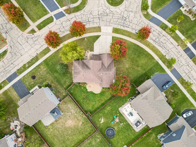 a picture of a room with a floor to a white wall