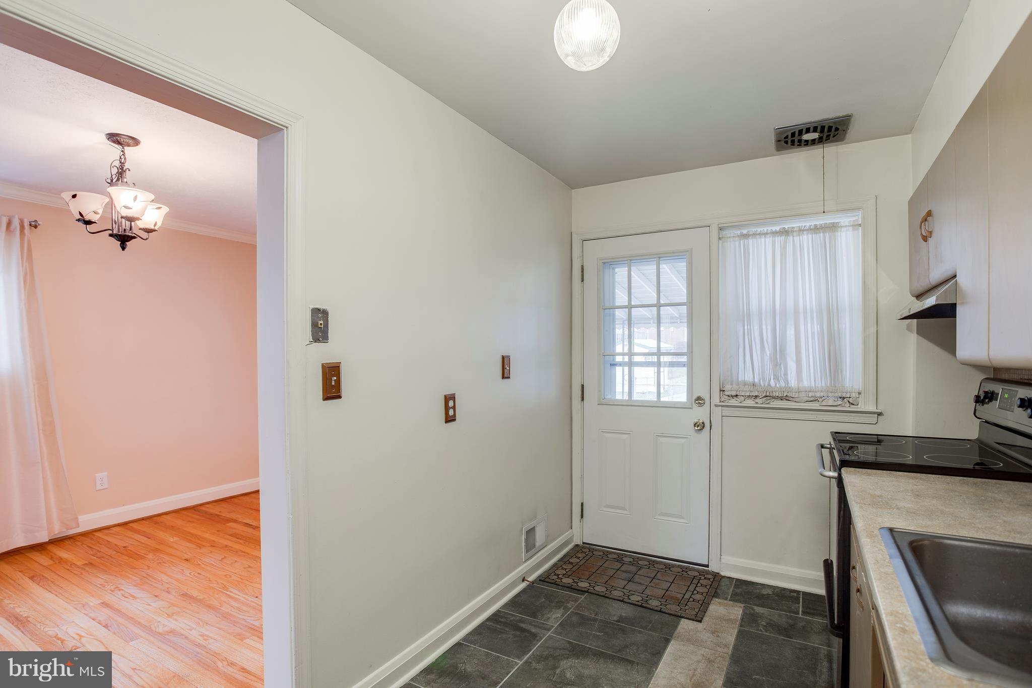 1240 Halstead Road Baltimore, MD 21234 - Photo 12 of 30 Dining Room