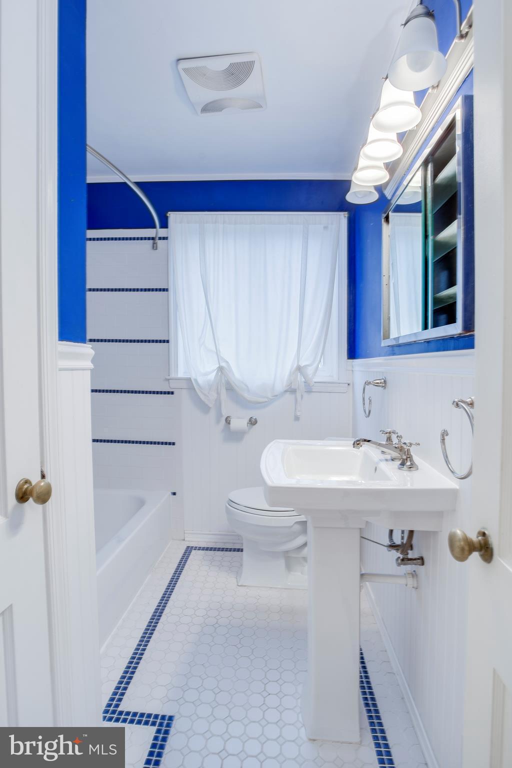 1240 Halstead Road Baltimore, MD 21234 - Photo 23 of 30 Bath