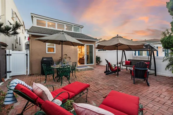 $2,300,000 | 821 San Juan Place, San Diego, CA 92109