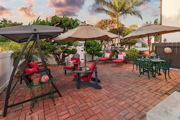 $2,300,000 | 821 San Juan Place, San Diego, CA 92109