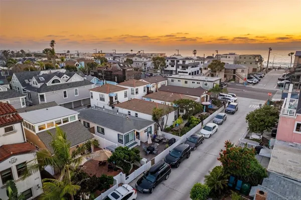 $2,300,000 | 821 San Juan Place, San Diego, CA 92109