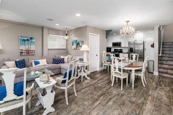 $2,300,000 | 821 San Juan Place, San Diego, CA 92109