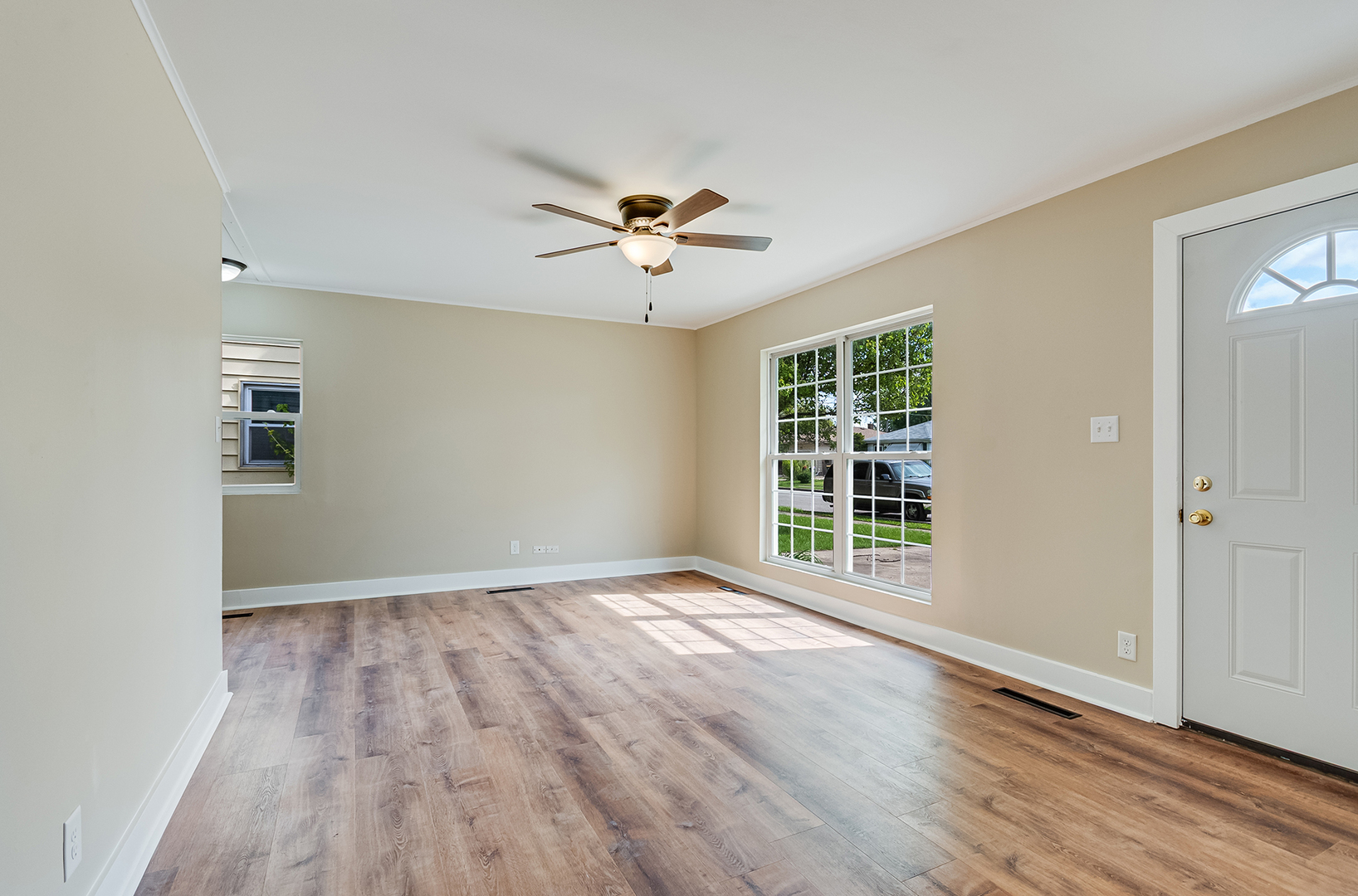 209 South Reed Street Joliet, IL 60436 - Photo 2 of 12