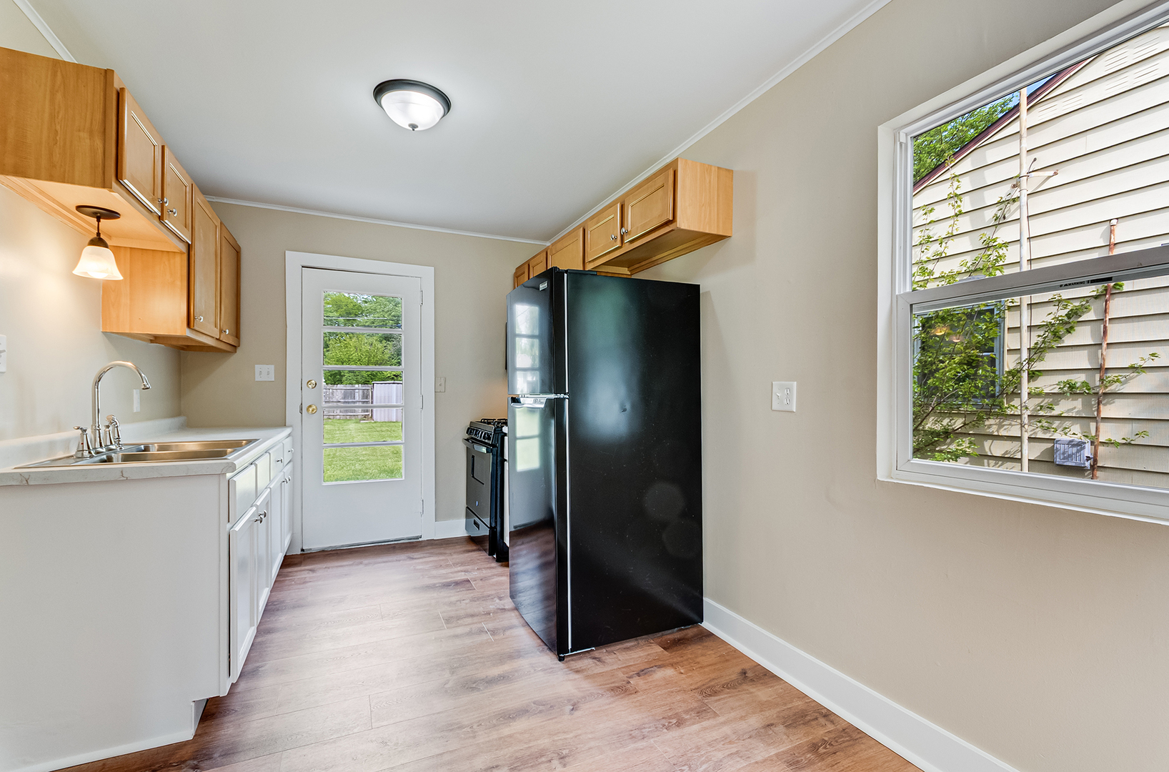 209 South Reed Street Joliet, IL 60436 - Photo 4 of 12