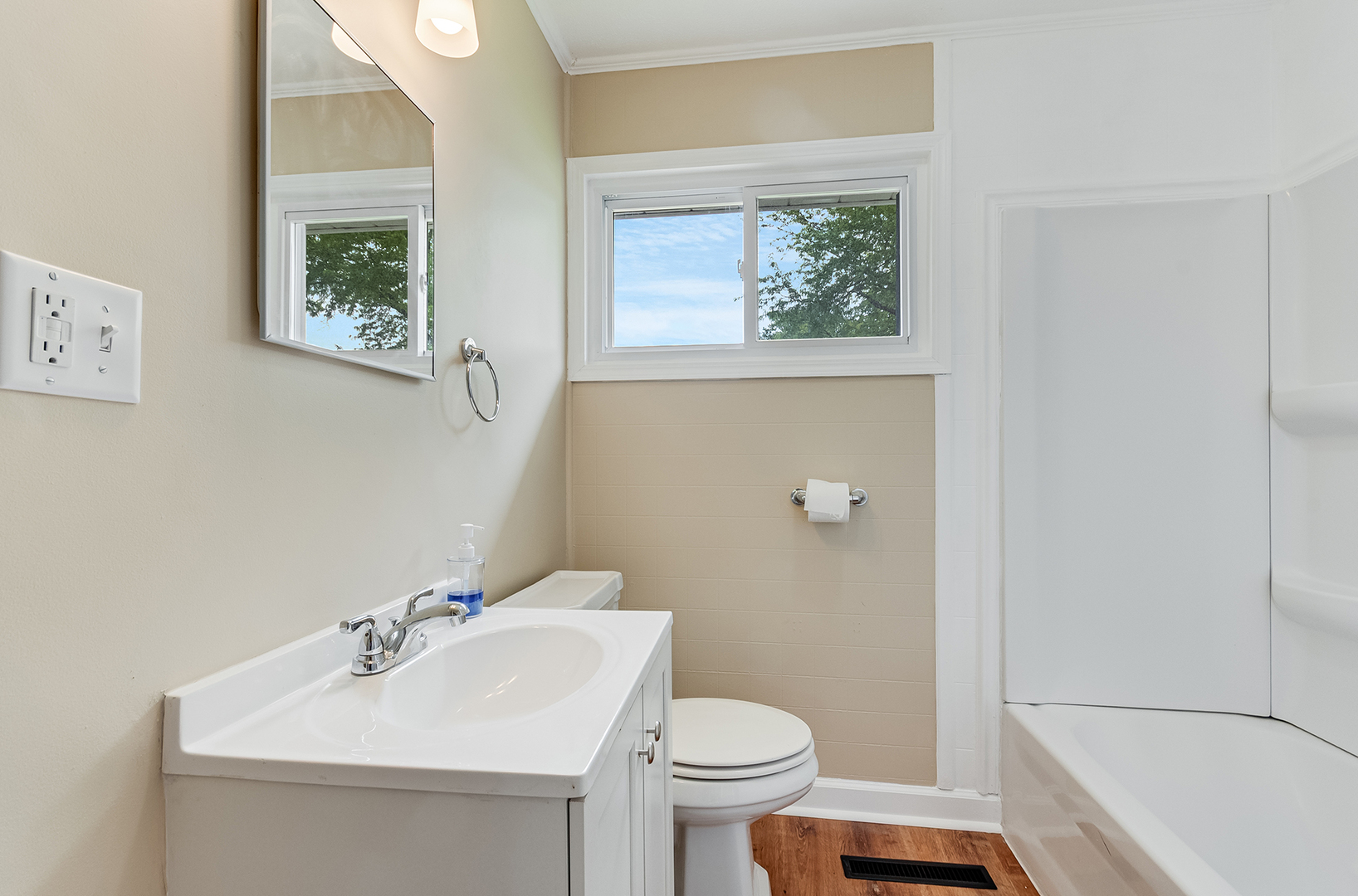 209 South Reed Street Joliet, IL 60436 - Photo 10 of 12
