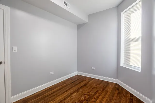 $1,700 | 4837 West Monroe Street, Unit 2, Chicago, IL 60644