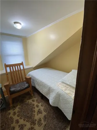 $3,000 | 504 North Jefferson Avenue, West Jefferson, NC 28694