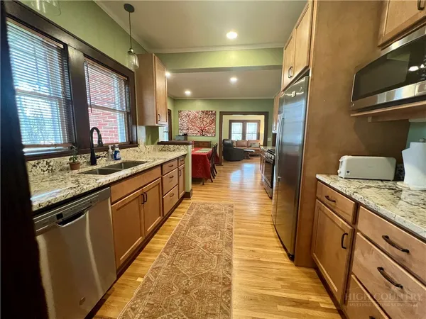 $3,000 | 504 North Jefferson Avenue, West Jefferson, NC 28694