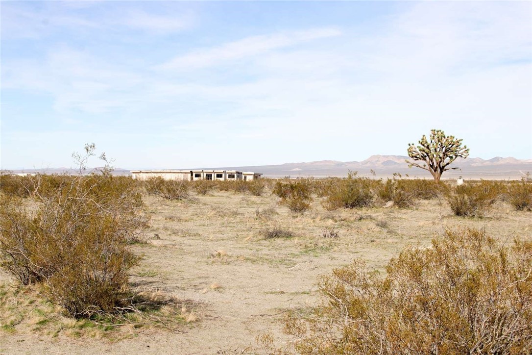 179940 Johnson Road Phelan, CA 92371 - Photo 13 of 14 a view of ocean view