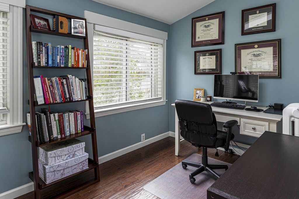 16 Border Road Natick, MA 01760 - Photo 15 of 31