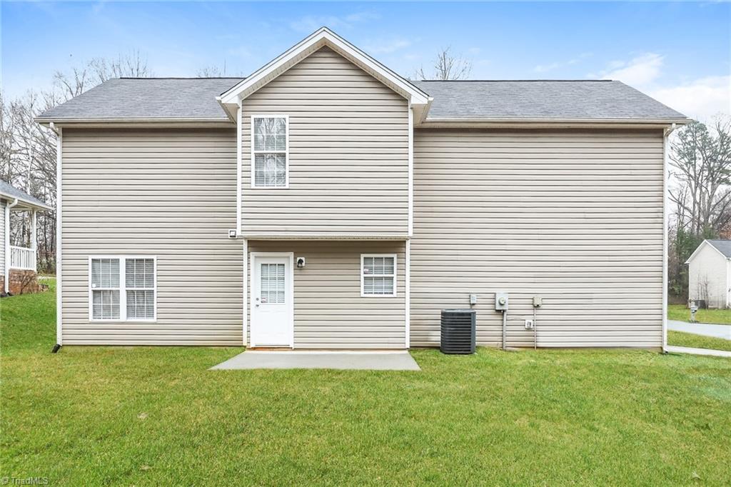 1901 Savannas Run Drive Greensboro, NC 27405 - Photo 14 of 17