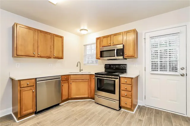 $1,975 | 1901 Savannas Run Drive, Greensboro, NC 27405