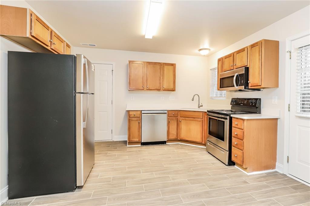 1901 Savannas Run Drive Greensboro, NC 27405 - Photo 7 of 17