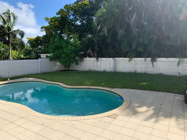 $6,500 | 2200 Southwest 13th Avenue, Fort Lauderdale, FL 33315