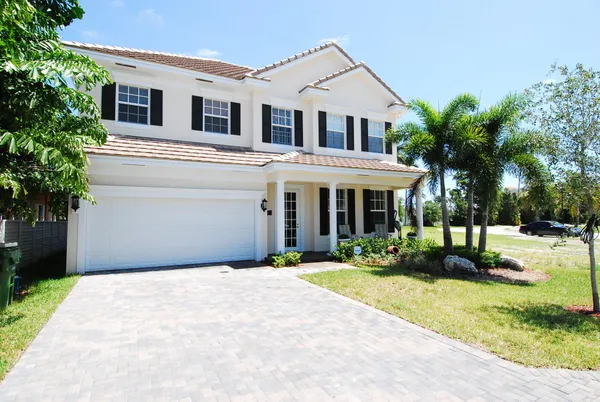 $6,500 | 2200 Southwest 13th Avenue, Fort Lauderdale, FL 33315