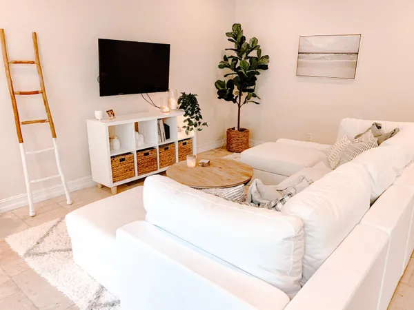 $6,500 | 2200 Southwest 13th Avenue, Fort Lauderdale, FL 33315