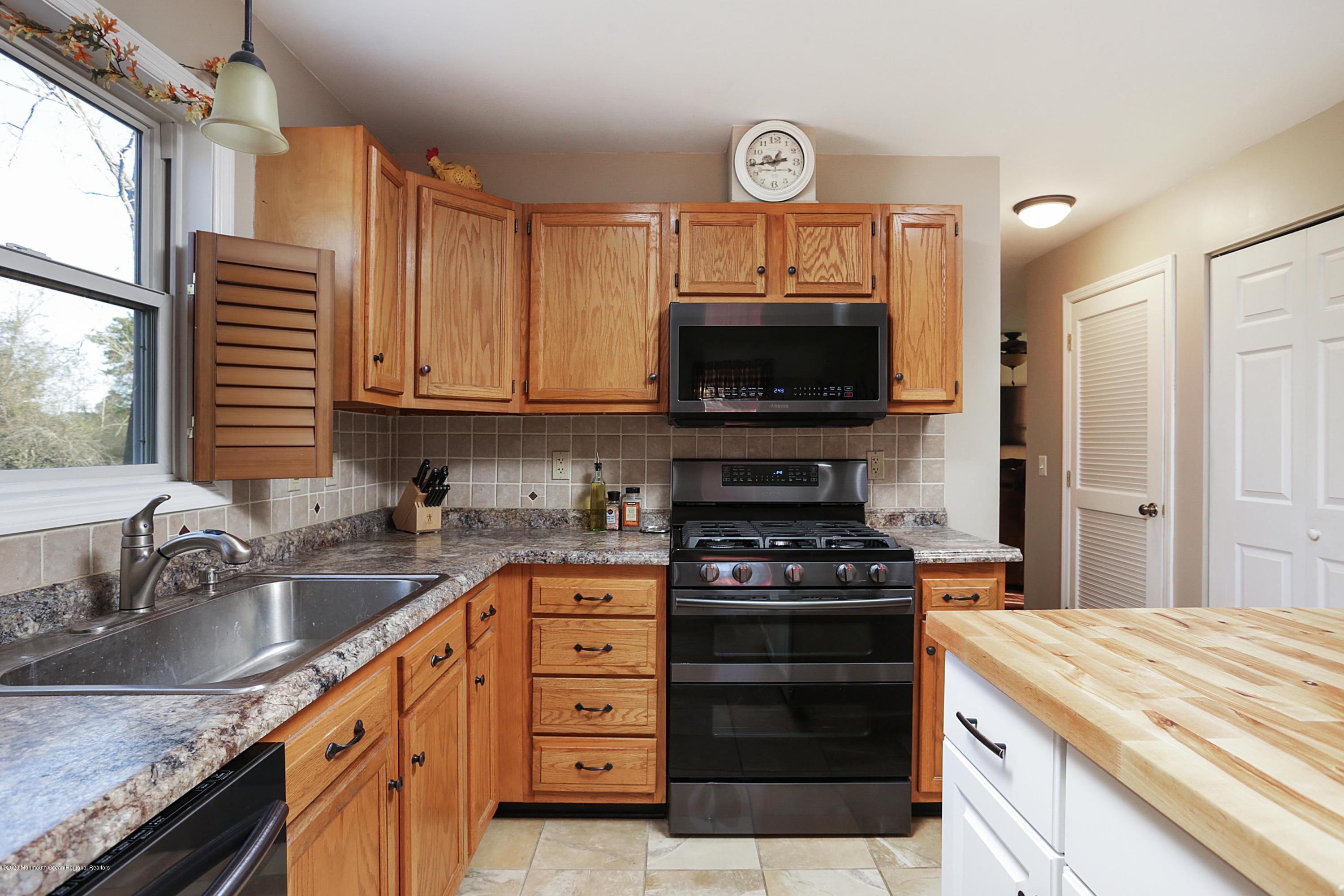 164 Stage Road Little Egg Harbor, NJ 08087 - Photo 14 of 28 25