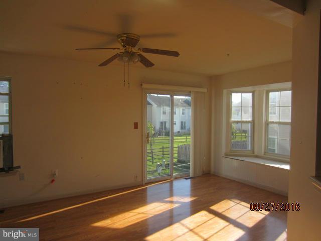 5519 Shallow River Road Clinton, MD 20735 - Photo 4 of 7 Interior (General)