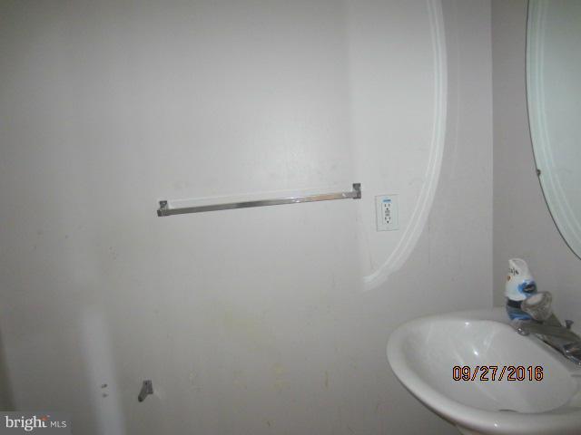 5519 Shallow River Road Clinton, MD 20735 - Photo 5 of 7 Bath