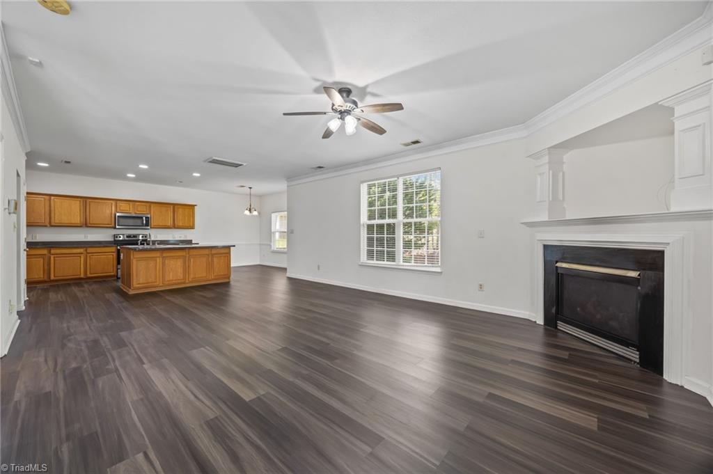 2211 Rindle Drive High Point, NC 27262 - Photo 5 of 21
