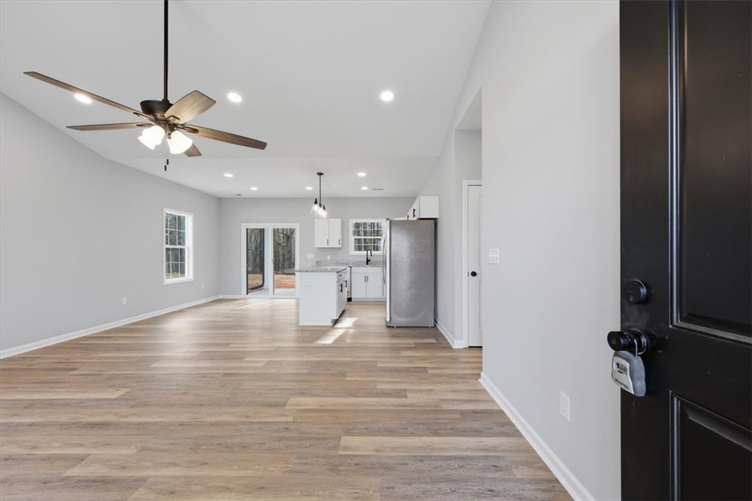 109 Toney Creek Road Belton, SC 29627 - Photo 4 of 38