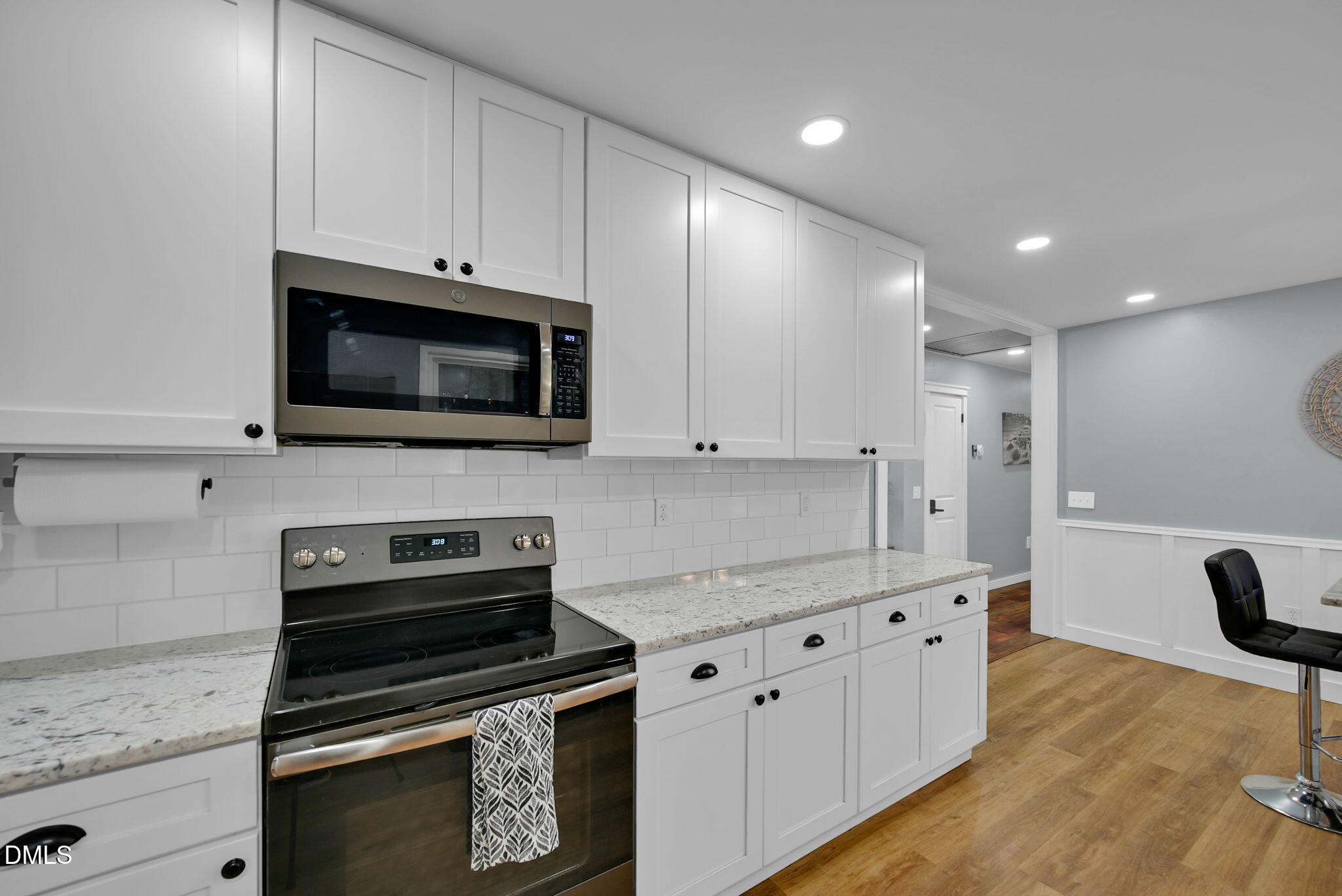 5920 Whittier Drive Raleigh, NC 27609 - Photo 11 of 51 17-web-or-mls-DSC06513