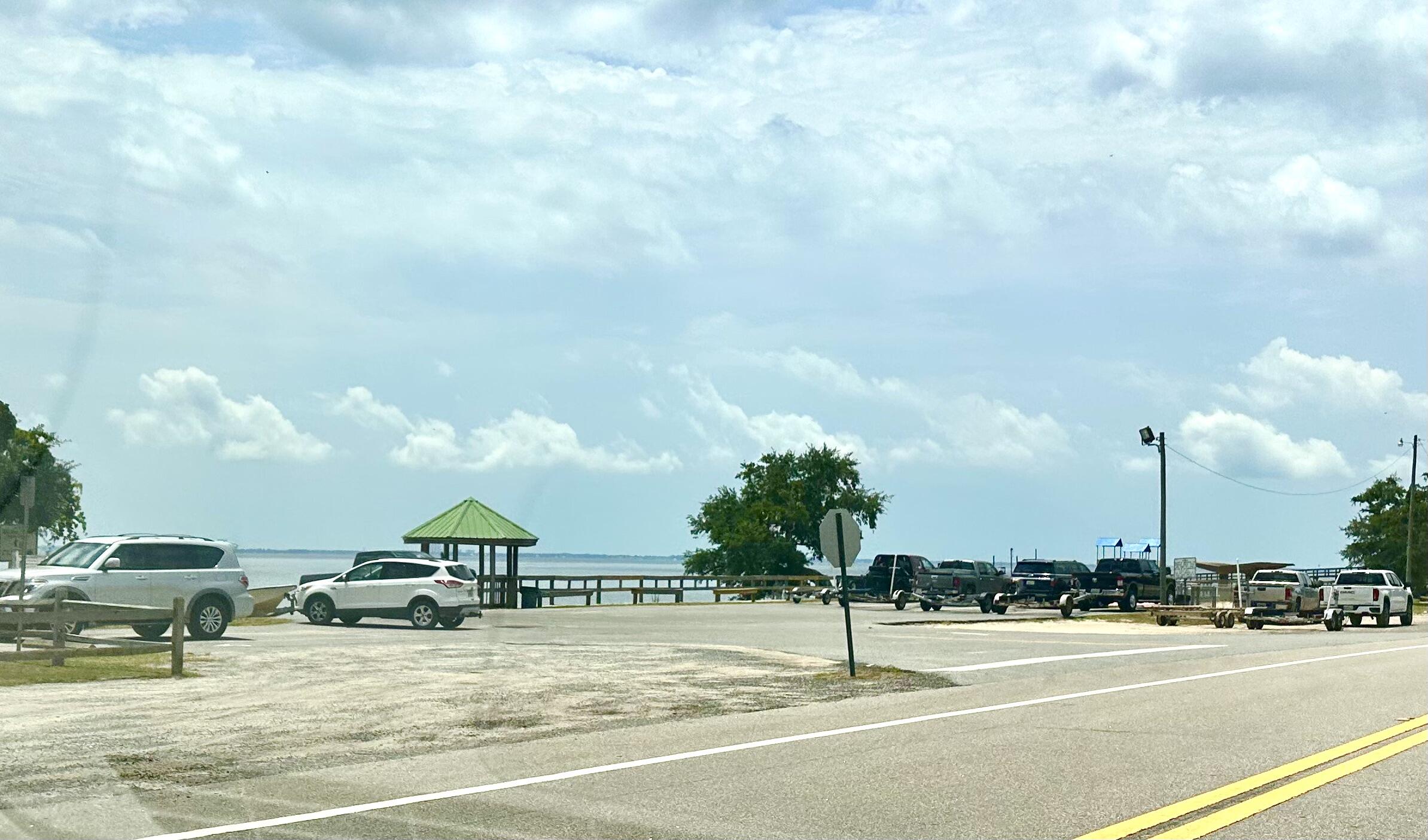 128 Dolphin Cove Freeport, FL 32439 - Photo 27 of 36 a view of a terrace