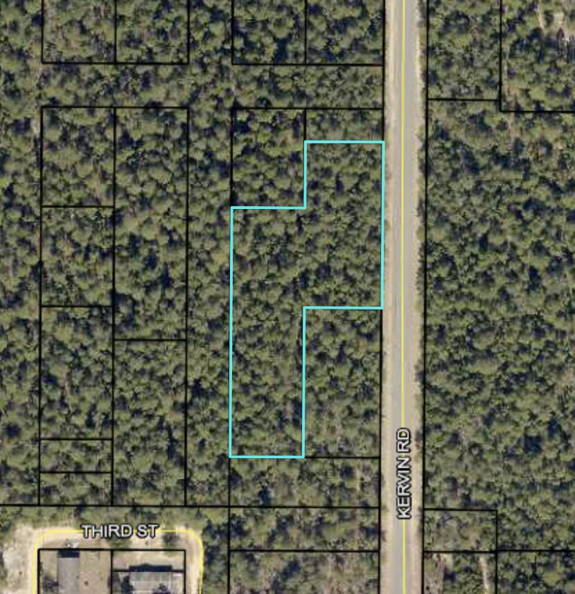 1.65-acres Kervin Road Crestview, FL 32539 - Photo 1 of 8 Screen Shot 2022-04-28 at 6.00.20 PM