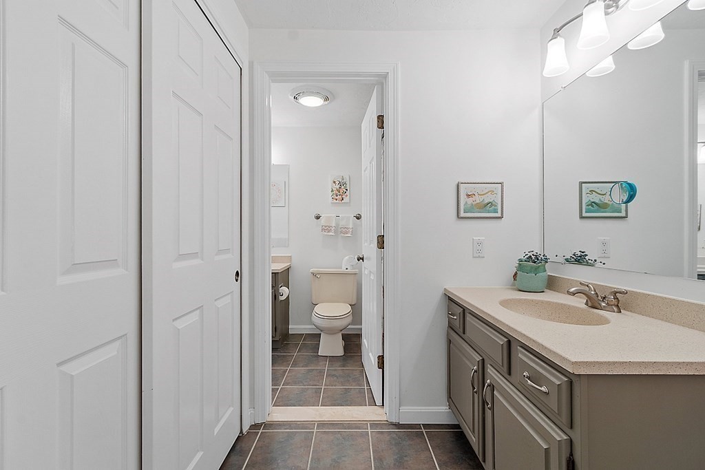405 Ridgefield Circle, Unit B Clinton, MA 01510 - Photo 15 of 25 Gallery Image 15