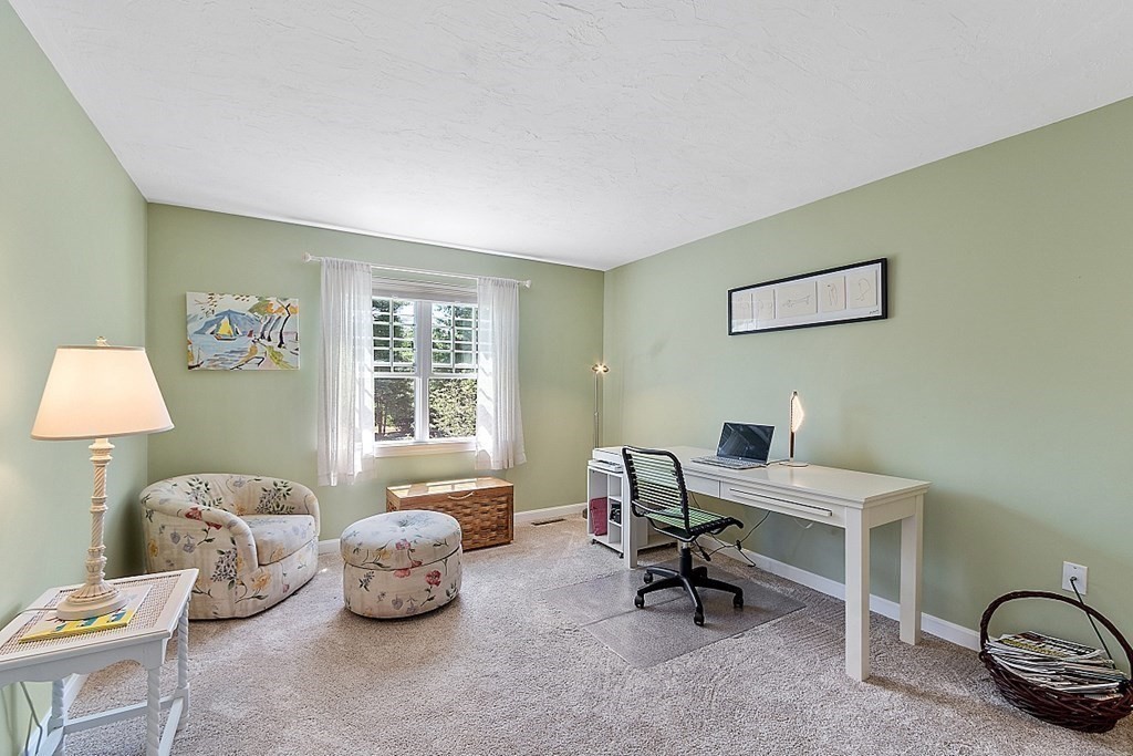 405 Ridgefield Circle, Unit B Clinton, MA 01510 - Photo 17 of 25 Gallery Image 17