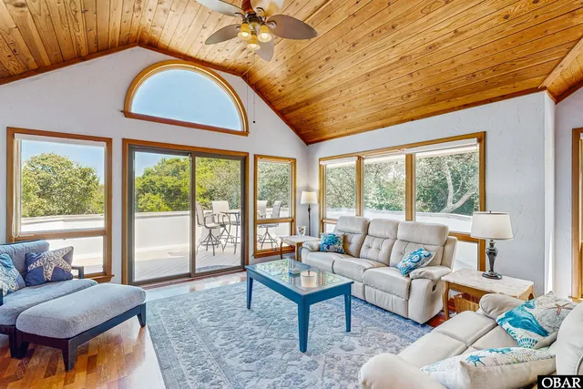 $799,990 | 310 Duck Road, Southern Shores, NC 27949