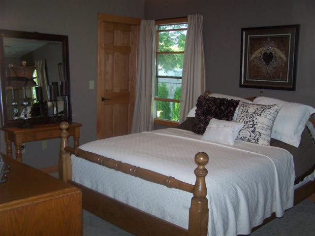 7859 Mielke Road Freeland, MI 48623 - Photo 15 of 19 20102958-14.JPG