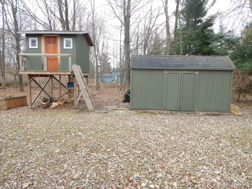 4299 Atkins Road Port Huron, MI 48060 - Photo 14 of 23 DSCN0797 - Copy.jpg