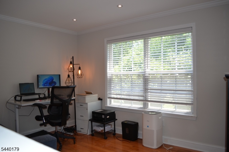 201 Appleton Way Whippany, NJ 07981 - Photo 9 of 36