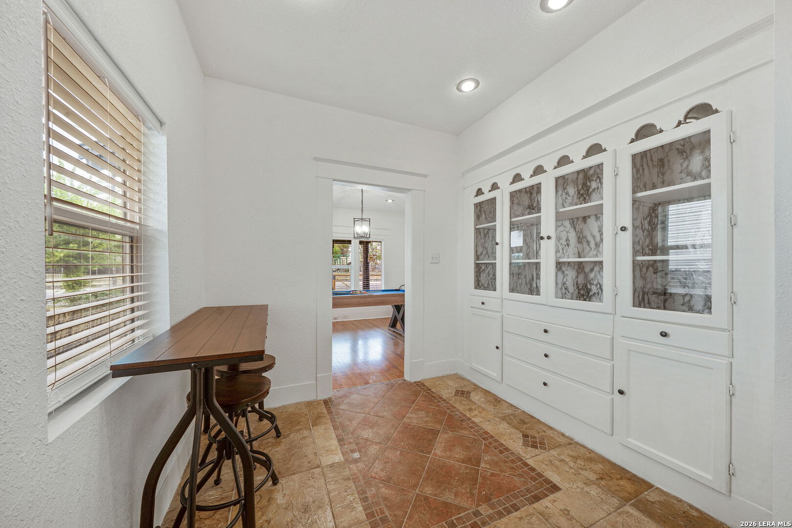 636 Rigsby Avenue San Antonio, TX 78210 - Photo 9 of 23 a room with furniture and windows