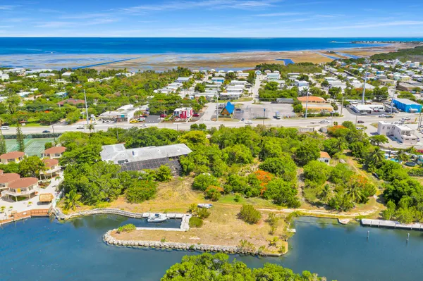 $9,950,000 | 6500-6600 Overseas Highway, Marathon, FL 33050