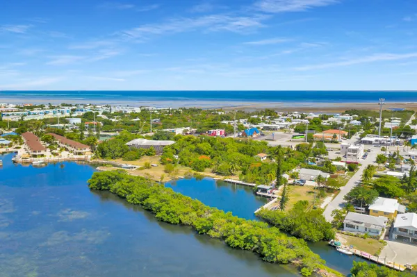 $9,950,000 | 6500-6600 Overseas Highway, Marathon, FL 33050