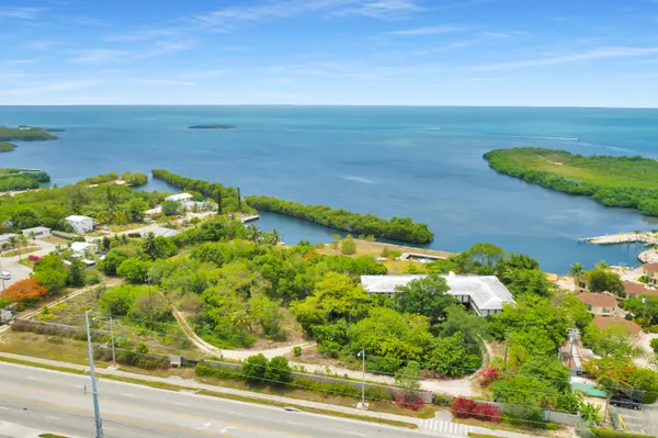 $9,950,000 | 6500-6600 Overseas Highway, Marathon, FL 33050