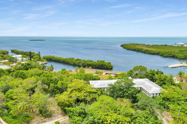 $9,950,000 | 6500-6600 Overseas Highway, Marathon, FL 33050