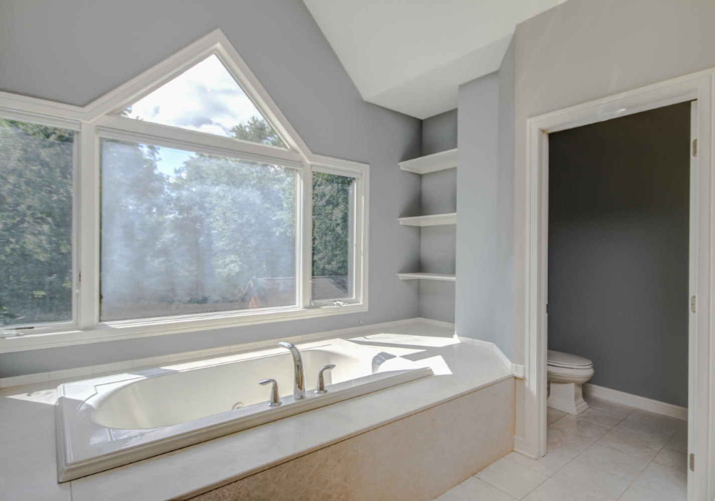 6394 Cascade Road Southeast Grand Rapids, MI 49546 - Photo 20 of 38 6394 Cascade Rd SE Grand-large-021-15-Ke